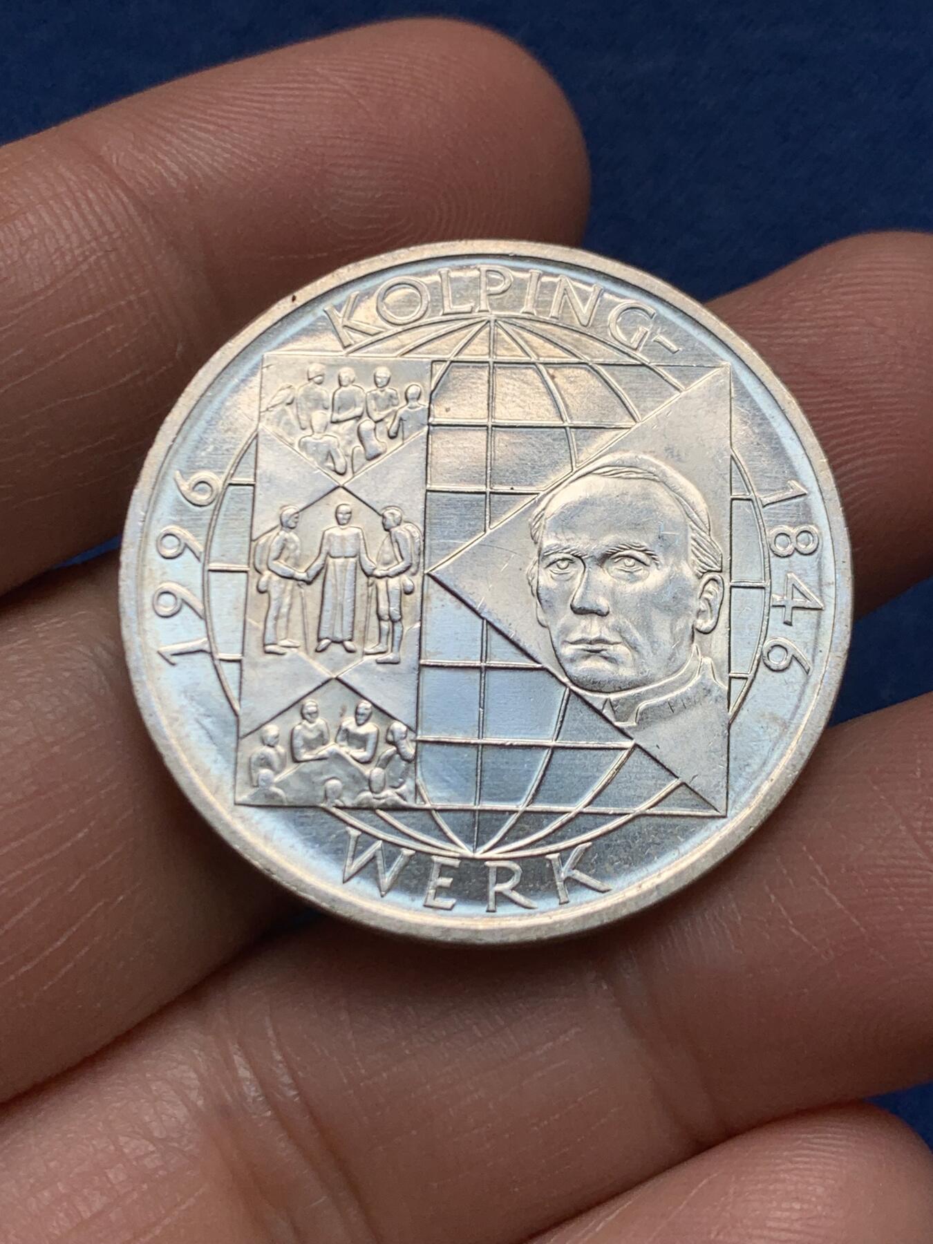 《竞宝斋》第467场 周日，周一 2场连拍 （全场包邮）欢迎送拍 德国1996年Kolpingwerk（国际天主教协会）150周年10马克纪念银币 625银 15.4克