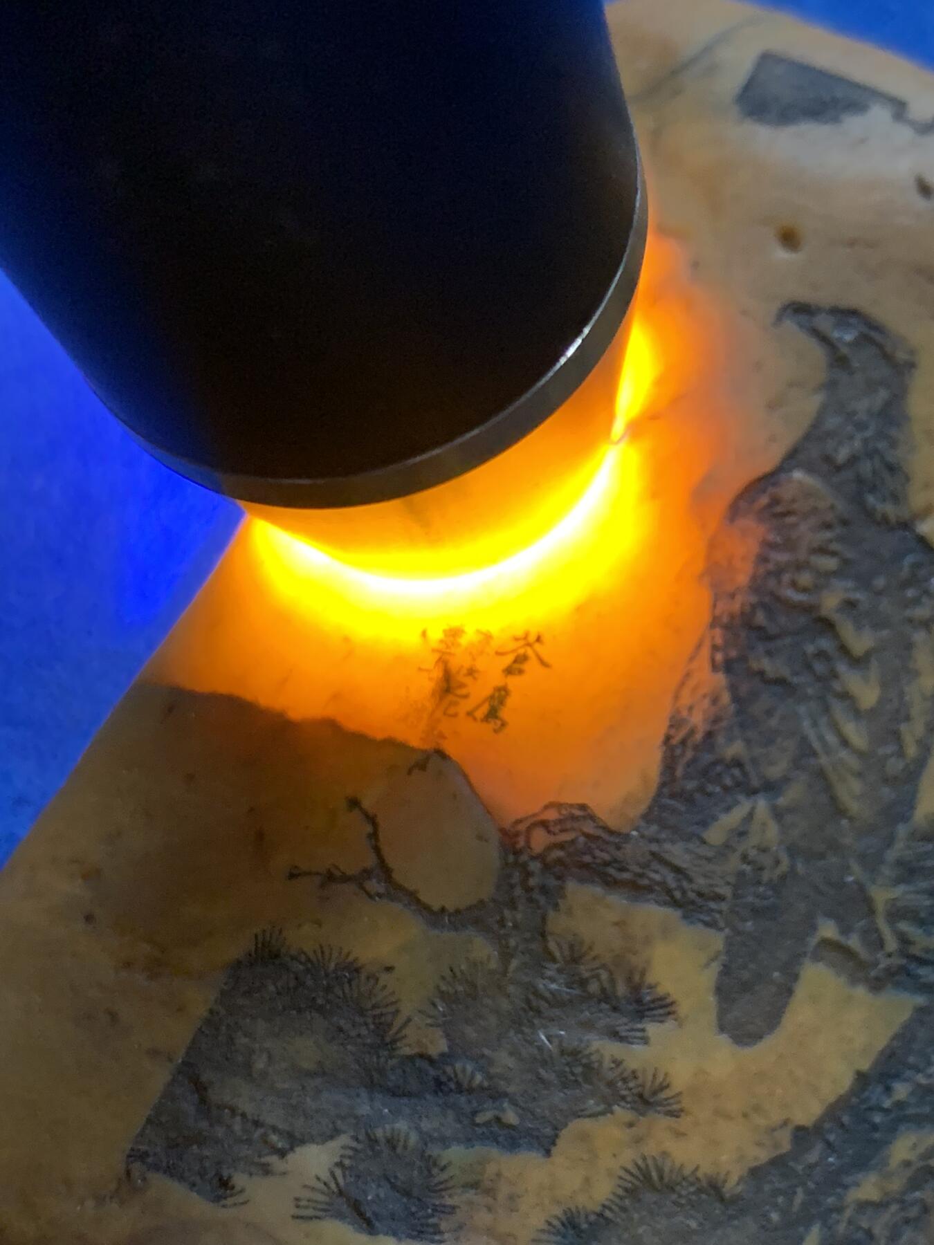 《竞宝斋》第467场 周日，周一 2场连拍 （全场包邮）欢迎送拍 黄蜡石石雕·苍鹰 手把件，重155克，大小适中，石型一手握，鹰眼有神，宛如活物，也是很好的镇纸