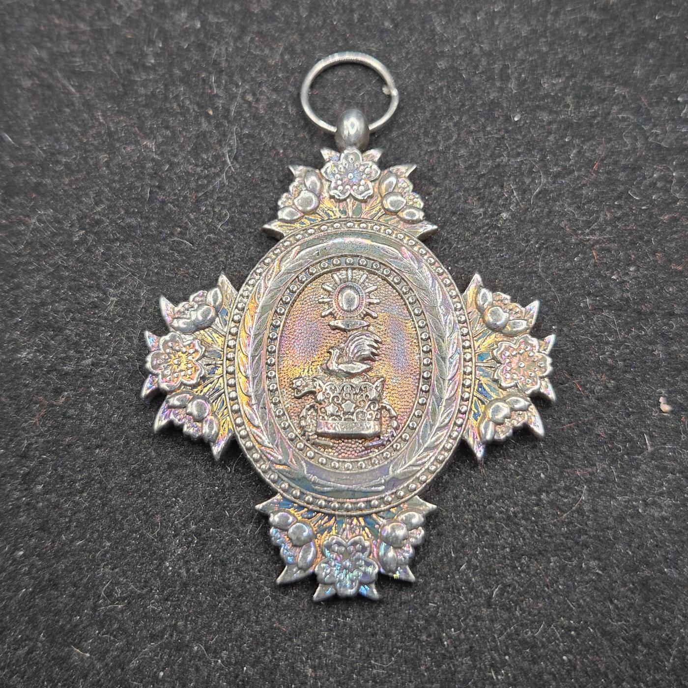 0元起拍勋章 第336期 咸鱼国勋章拍卖专场 3月4日（周三）下午6：00开始 低精度影剧版 宝冠章 非银制