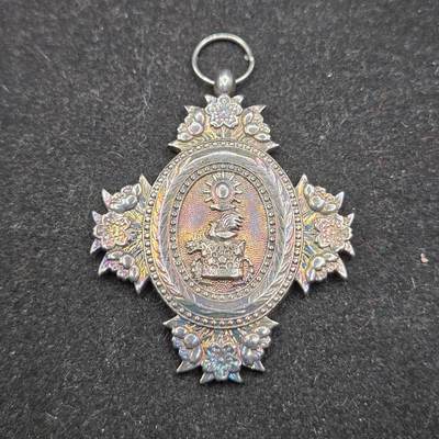 0元起拍勋章 第336期 咸鱼国勋章拍卖专场 3月4日（周三）下午6：00开始 - 低精度影剧版 宝冠章 非银制