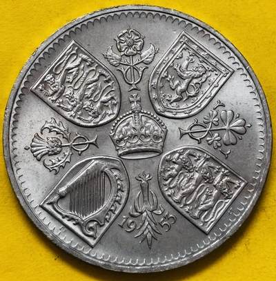 文馨钱币收藏第 295 场，（元宵场）各种银币散币纪念章，长期接代拍业务 - 全新 1953 年英国女王登基 5 先令大型纪念币