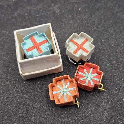 0元起拍勋章 第336期 咸鱼国勋章拍卖专场 3月4日（周三）下午6：00开始 - 赤十字略四个