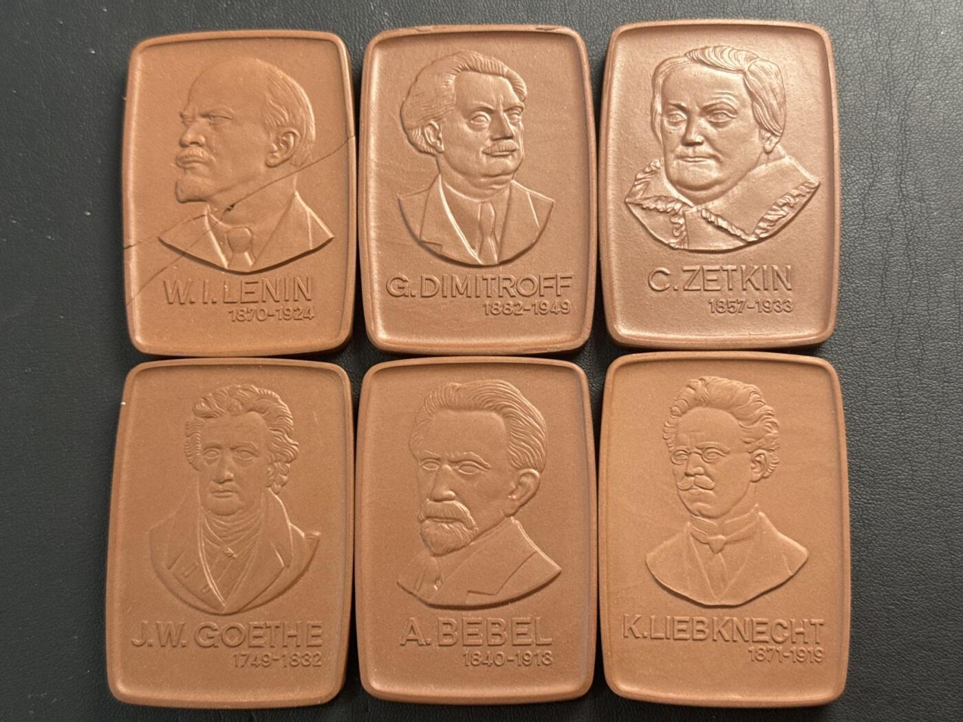 ❤️【币观天下】❤️ 第343期钱币秒杀拍卖场- 2026.3.6周五晚上6点半场 长期征集拍品  德国梅森瓷业著名人物60*42长方形陶章6枚一套，列宁有裂