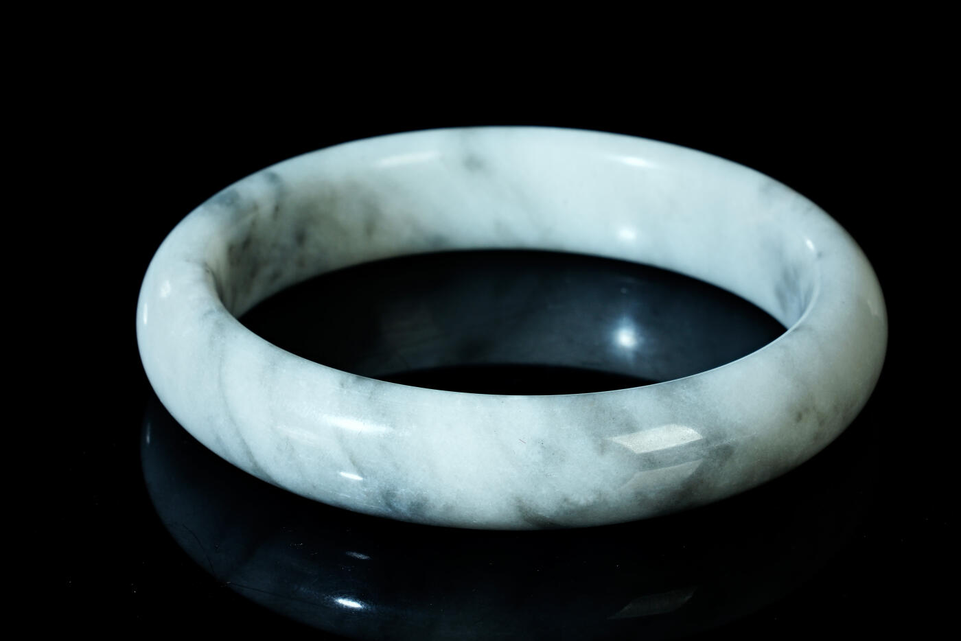 上海都达杂项专场四十四【全场包邮】  天然和田玉青花籽料贵妃手镯91-78