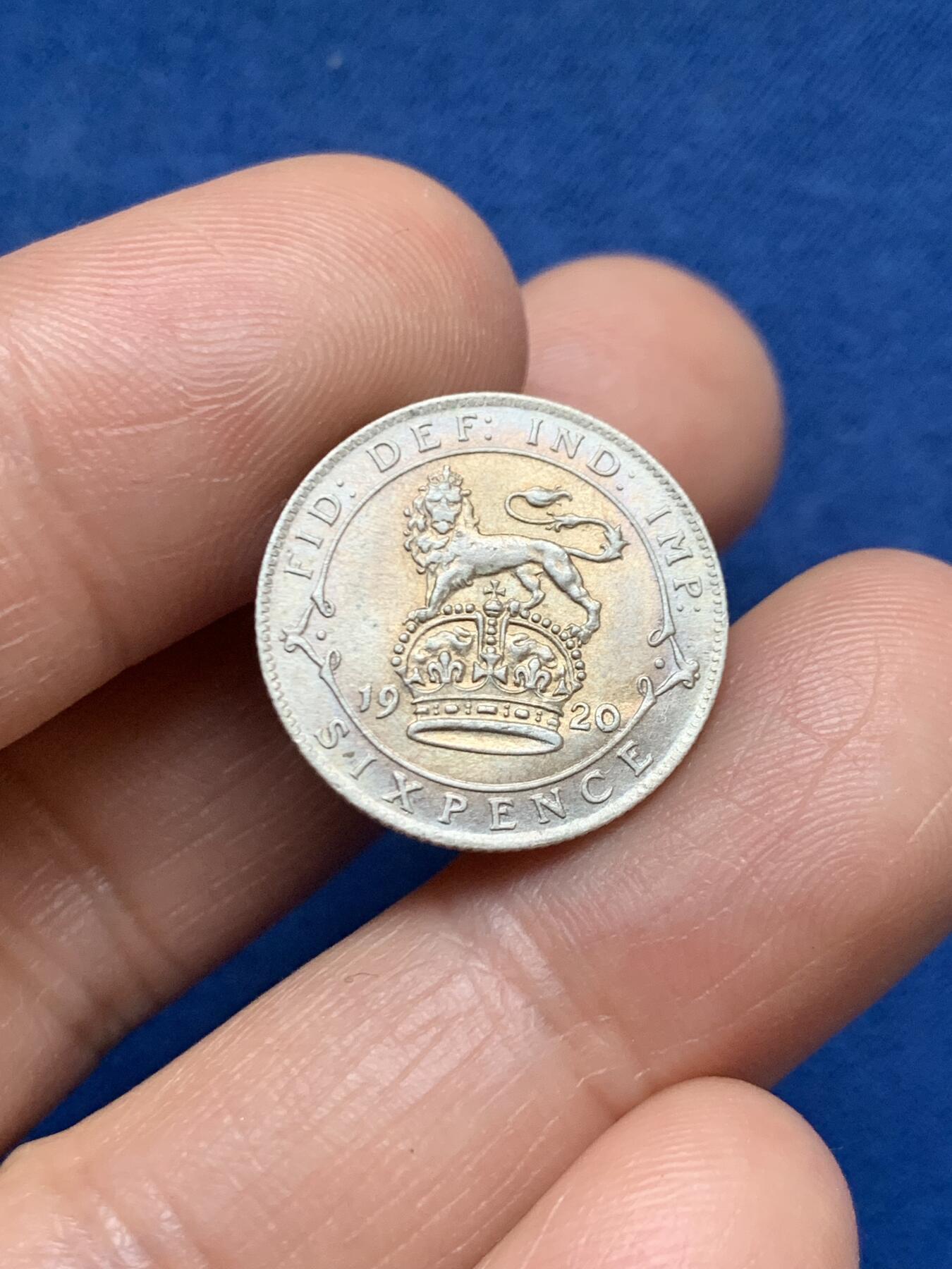 《竞宝斋》第467场 周日，周一 2场连拍 （全场包邮）欢迎送拍 英国 1920年 乔治五世 站狮6便士 银币 包浆漂亮