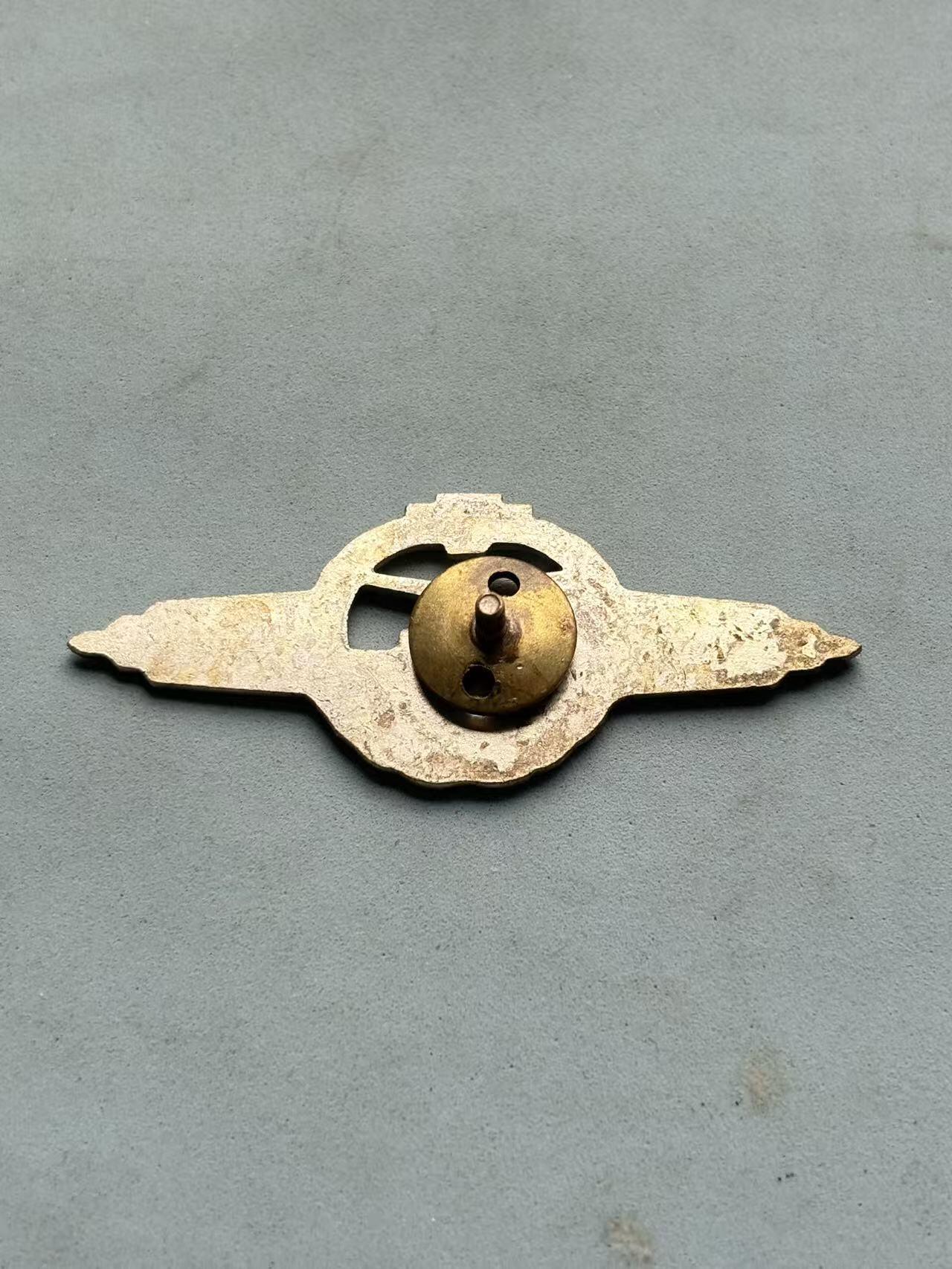 盛世勋华——号角文化勋章邮票专场拍卖第308期 东德装甲兵一级技能证章 第一版