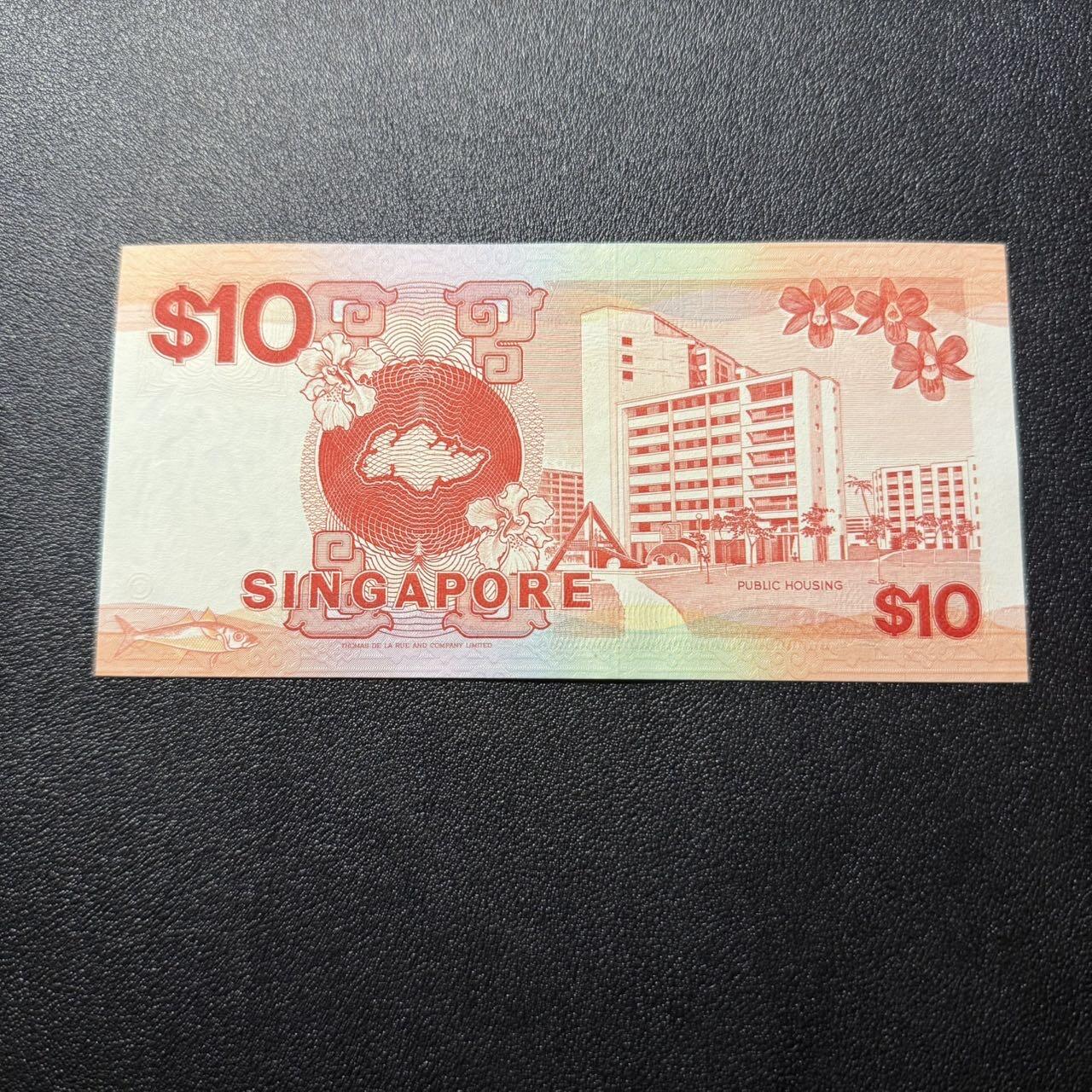 第15期 库存 新加坡 1988年船版10 全新unc