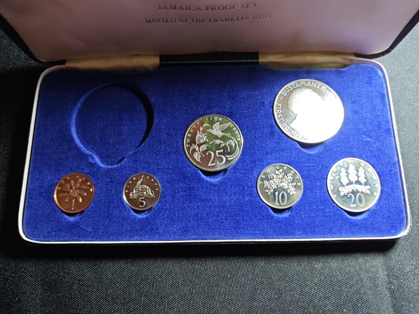 KK钱币收藏小铺   套币 批量/好品散币专场 2月预留时间 周末发货  1971牙买加大小面值精制铜镍套币