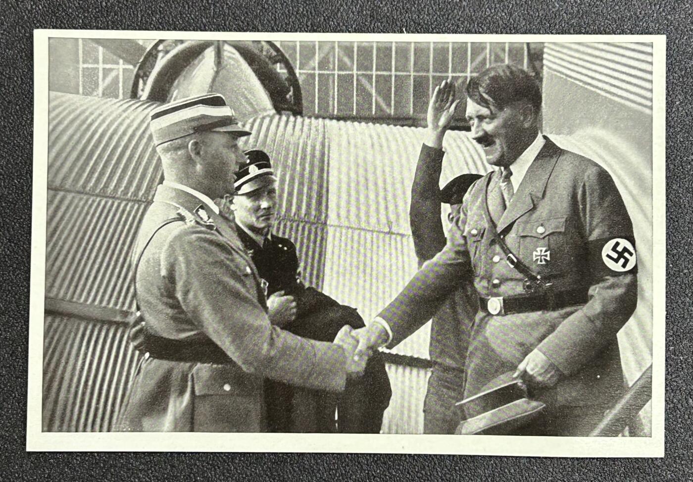 西秦中古拍卖第七十九期  不忘历史 二战收藏 德三时期 德意志的觉醒系列幕僚长向小胡子汇报工作宣传卡