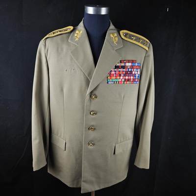 0元起拍勋章 第336期 咸鱼国勋章拍卖专场 3月4日（周三）下午6：00开始 - 捷克斯洛伐克将官礼服上衣 胸围108 肩宽50 衣长80 袖长60