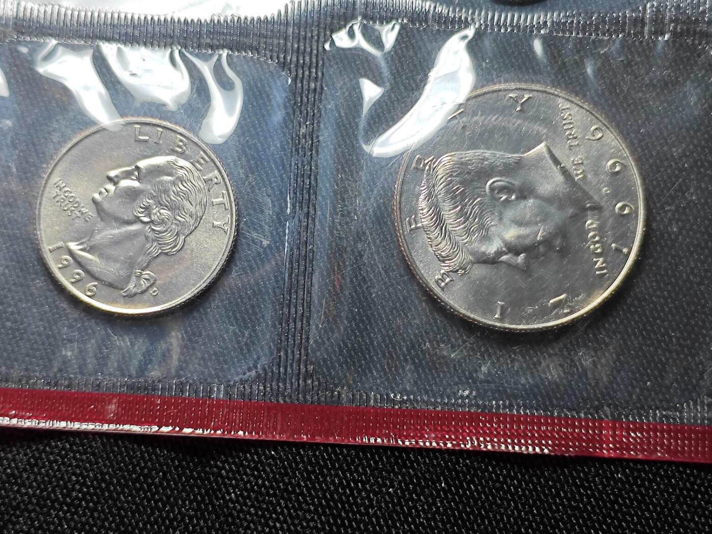 KK钱币收藏小铺   套币 批量/好品散币专场 2月预留时间 周末发货   1986美国大小面值清年一套 含造币厂纪念章