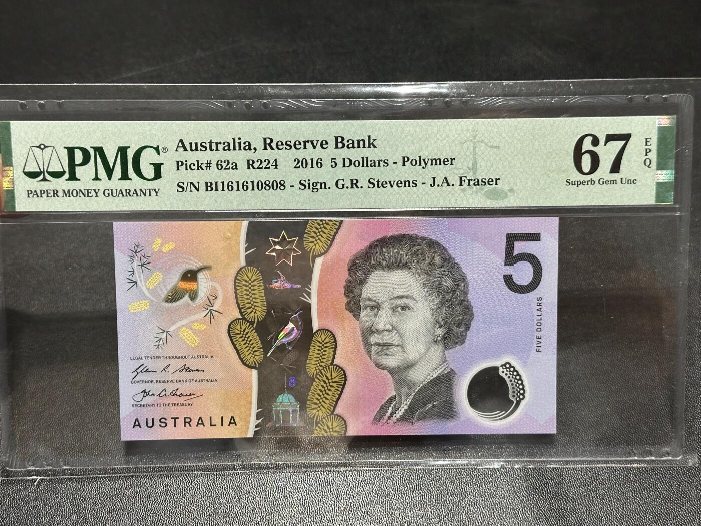 《外钞收藏家》第六百一十四期（精选场）（长期征集拍品、欢迎藏友们联系合作） 2016年澳大利亚5元 PMG67 倒置号