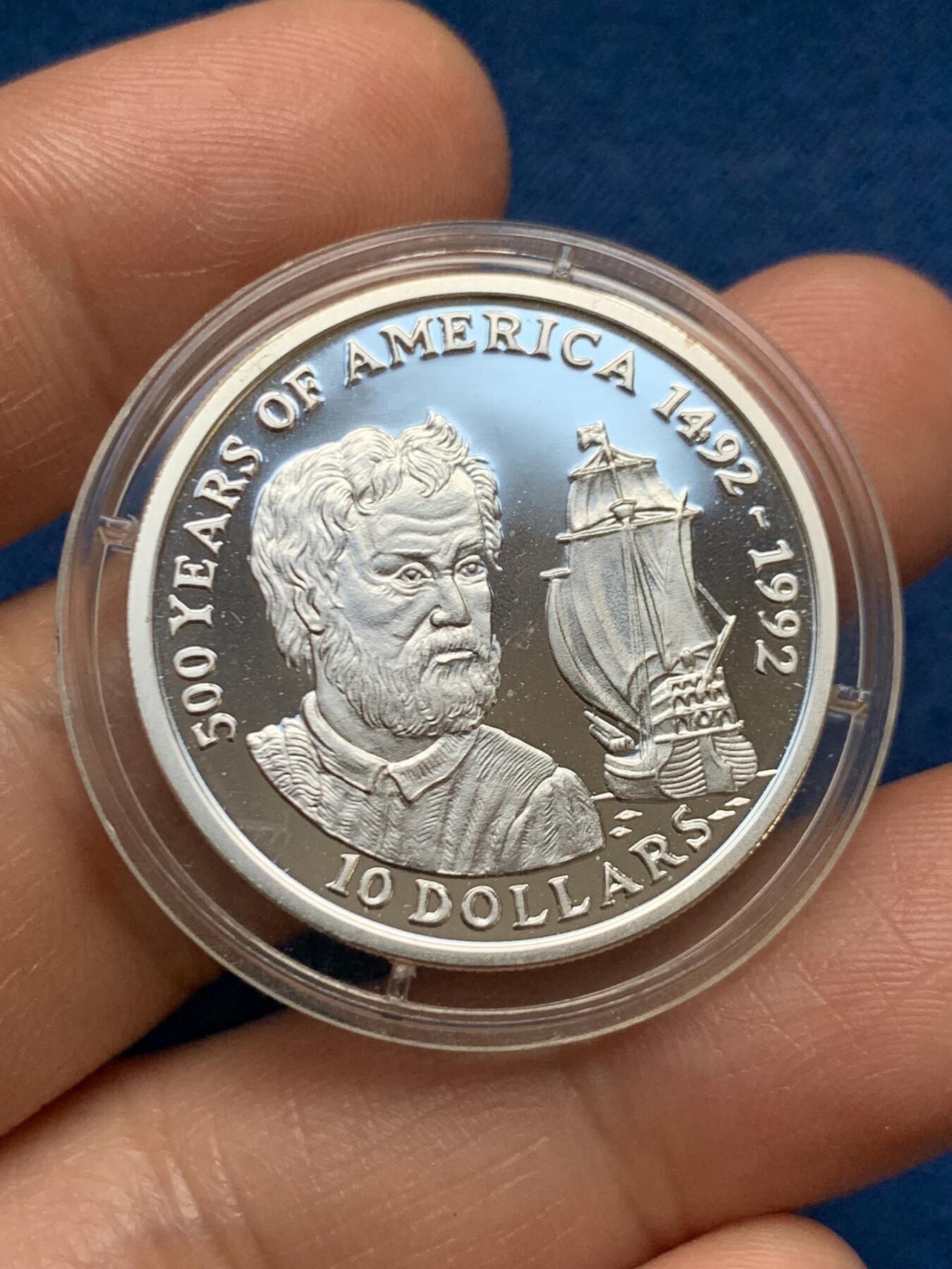 《竞宝斋》第467场 周日，周一 2场连拍 （全场包邮）欢迎送拍 库克群岛1990年发现美洲500周年银币 925银 10.25g