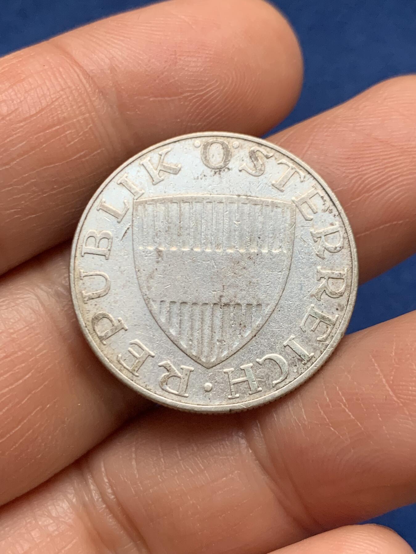 《竞宝斋》第467场 周日，周一 2场连拍 （全场包邮）欢迎送拍 奥地利1957年10先令瓦豪女士首年发行银币，7.5克，640银