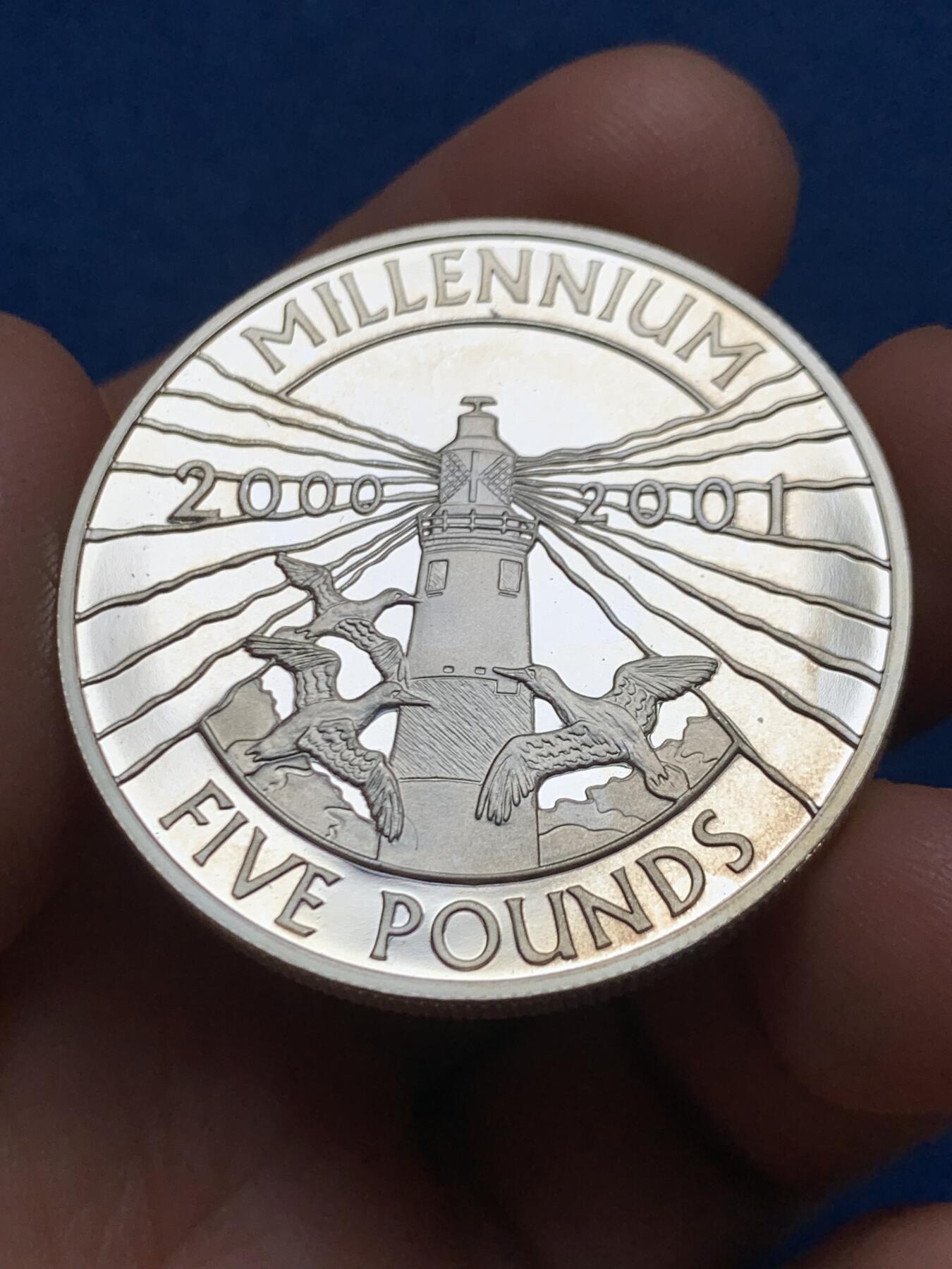 《竞宝斋》第467场 周日，周一 2场连拍 （全场包邮）欢迎送拍 奥尔德尼2000年千禧年5英镑银币 925银 28.2克