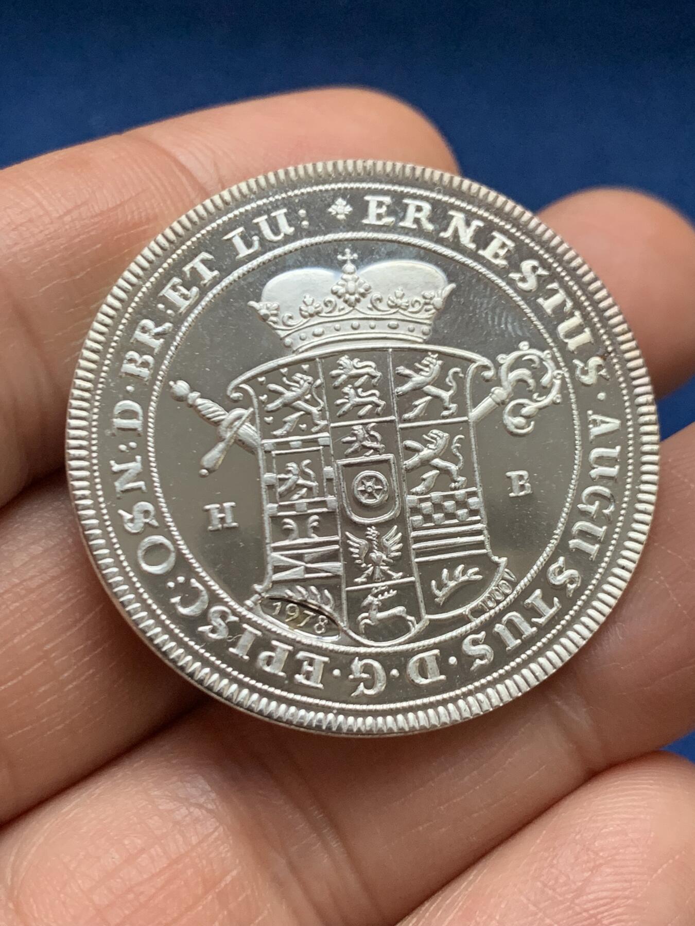 《竞宝斋》第467场 周日，周一 2场连拍 （全场包邮）欢迎送拍 德国1978年2/3泰勒复刻精制银章 重约15克 36mm