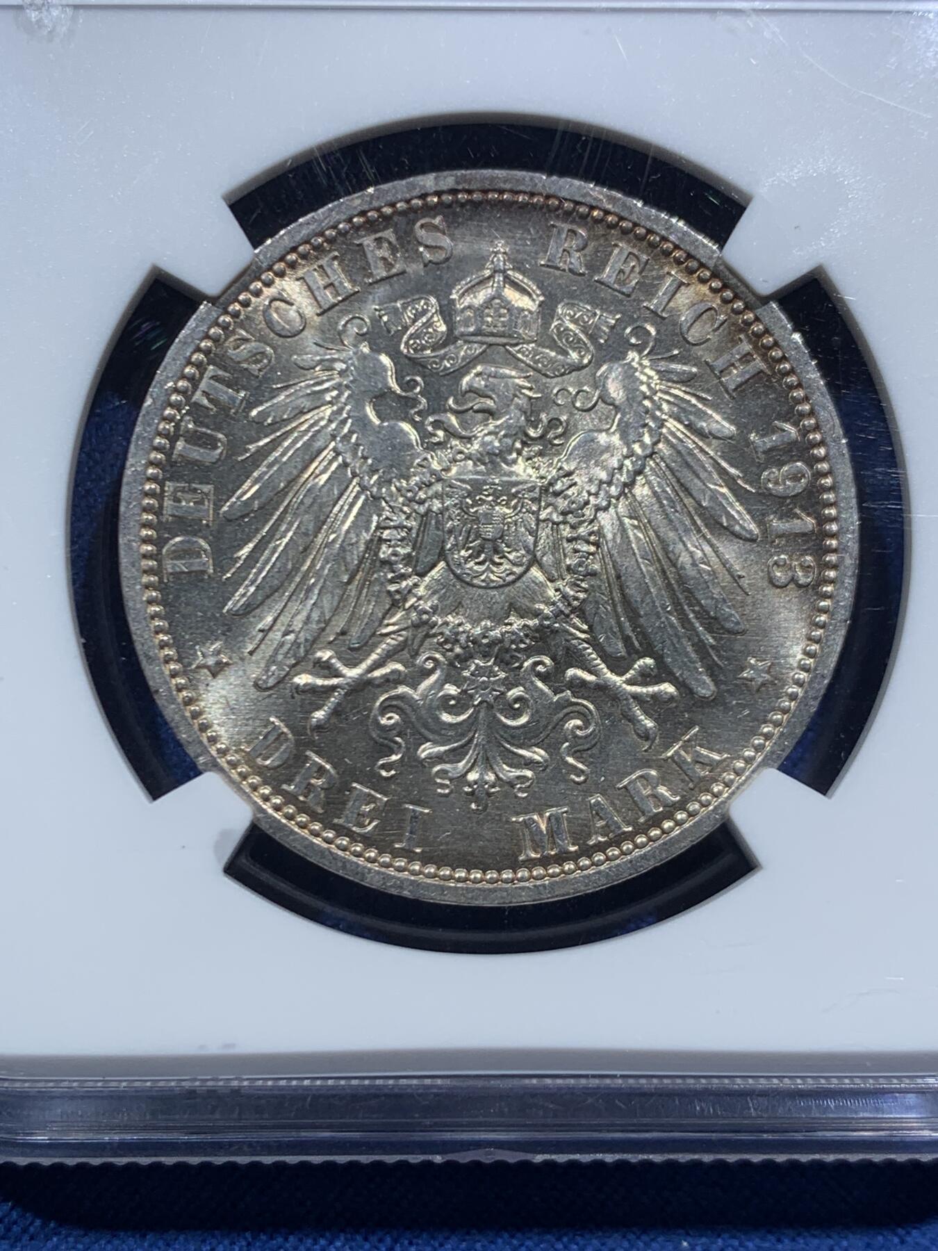 《竞宝斋》第467场 周日，周一 2场连拍 （全场包邮）欢迎送拍 NGC MS62 德国 普鲁士 1913A 威廉二世 军装花枝 3马克 银币