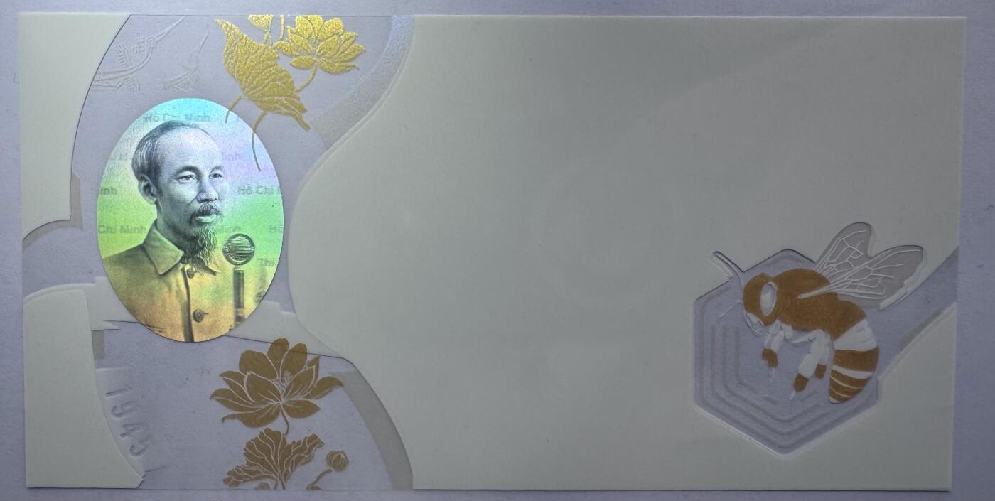 2026第4场（总第231期）：精品测试钞、外钞综合场  越南Q&T “胡志明1945全息+金蜜蜂+荷花”光版PolySecure基材塑料测试钞AUNC（有浅压痕）