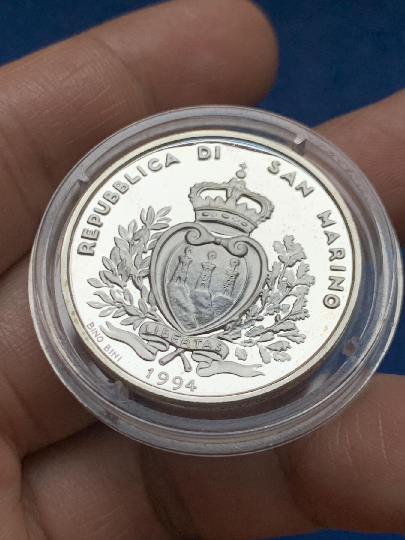 《竞宝斋》第467场 周日，周一 2场连拍 （全场包邮）欢迎送拍 圣马力诺1994年挪威利勒哈默尔冬季奥运会银币 14.55g 835银