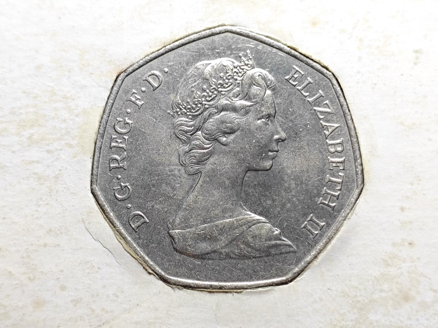 KK钱币收藏小铺   套币 批量/好品散币专场 2月预留时间 周末发货  英国套币 带50分纪念章