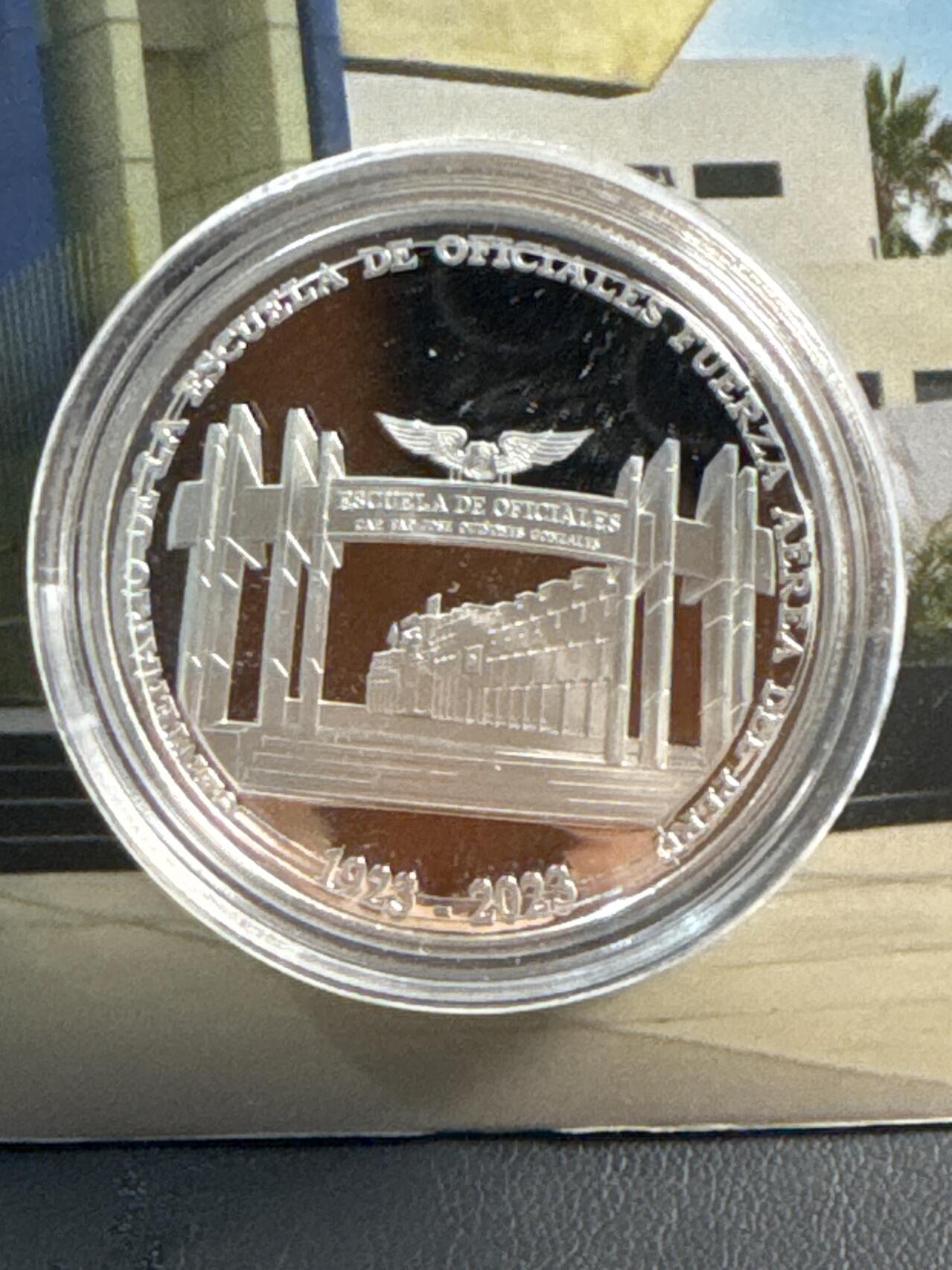 ❤️【币观天下】❤️ 第343期钱币秒杀拍卖场- 2026.3.6周五晚上6点半场 长期征集拍品  秘鲁2023年军事飞行学院成立100周年纪念银币，33克大银币，含银量0.925含纯银31.1克