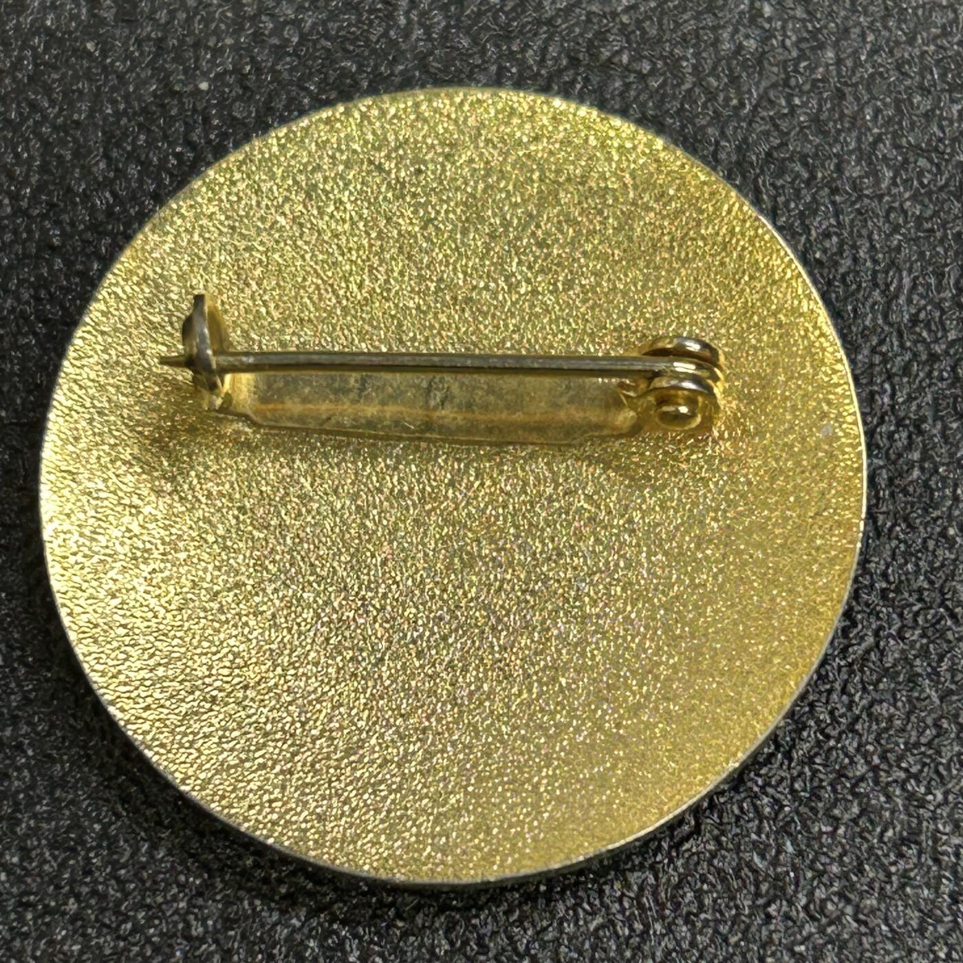 西秦中古拍卖第七十九期  香港红十字青年团证章