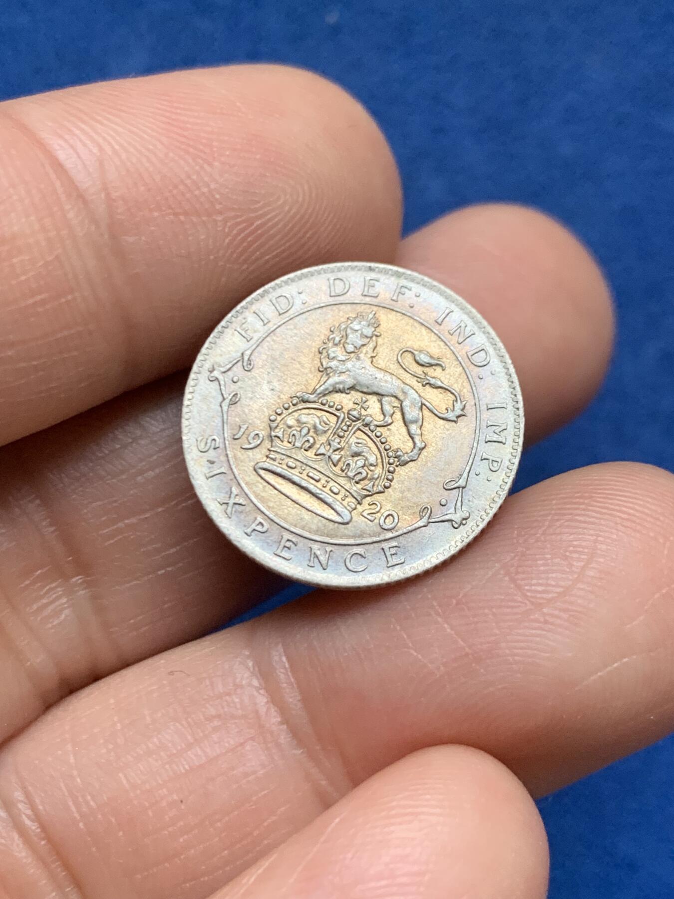 《竞宝斋》第467场 周日，周一 2场连拍 （全场包邮）欢迎送拍 英国 1920年 乔治五世 站狮6便士 银币 包浆漂亮