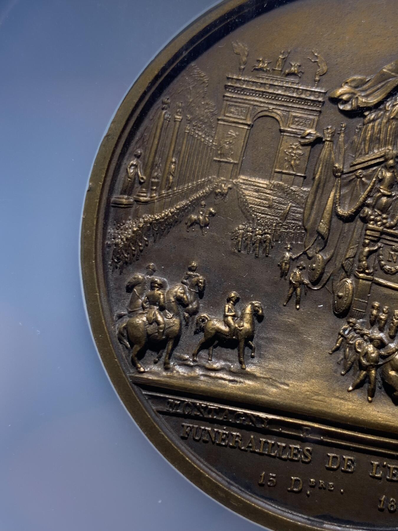 《竞宝斋》第467场 周日，周一 2场连拍 （全场包邮）欢迎送拍 NGC MS62BN 法国1840年拿破仑遗骸从圣赫勒拿岛迁回巴黎荣军院安葬纪念铜章 后铸版 加大加厚盒