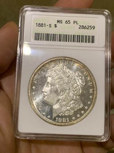 《竞宝斋》第467场 周日，周一 2场连拍 （全场包邮）欢迎送拍 - ANACS MS65PL 美国 1881年 摩根一美元银币 绝版小白盒 严评品质 可搏N/P更高分 超强镜面底板 PL中的战斗机