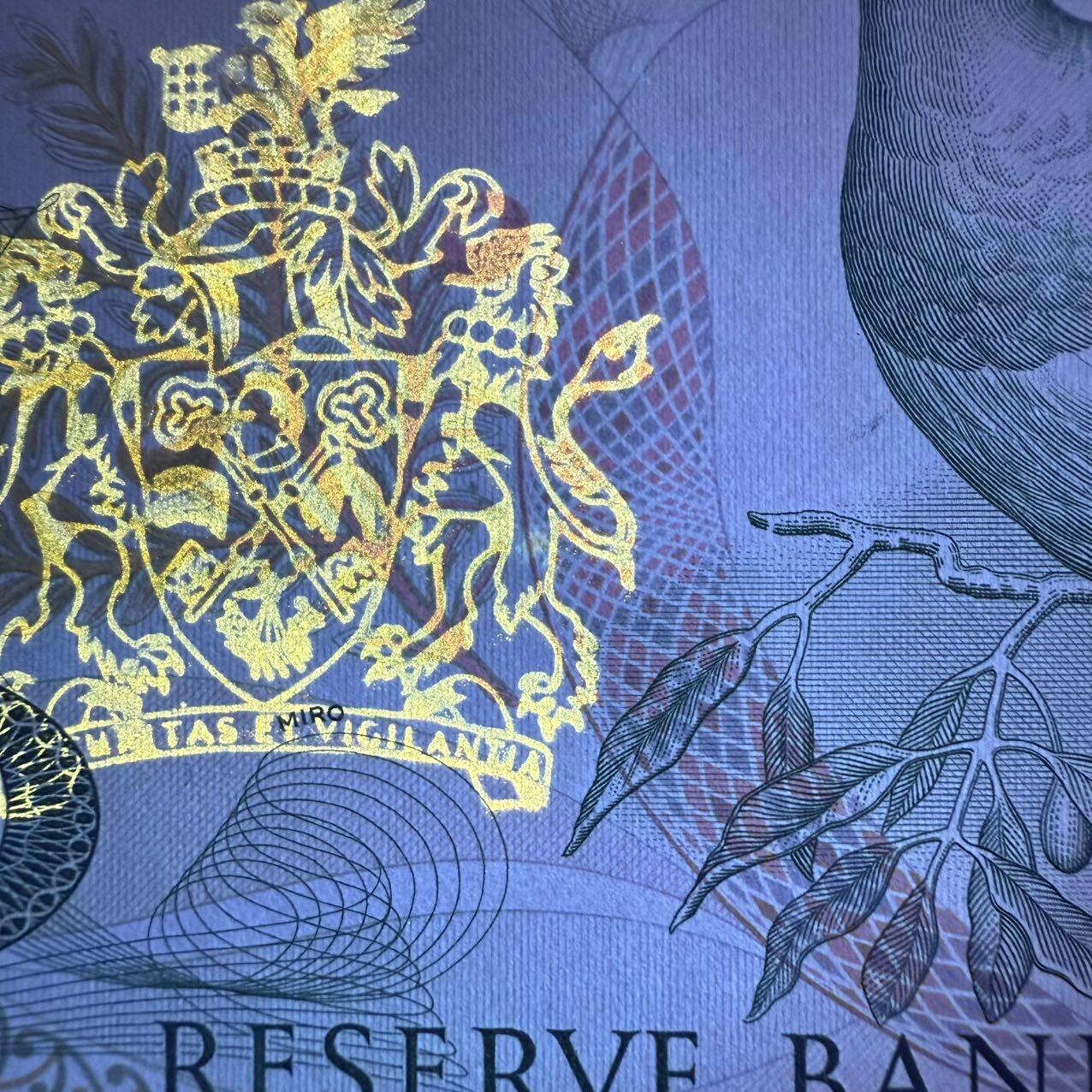 第15期 库存 新西兰 1985年20 全新unc- 背面有一处小黄点