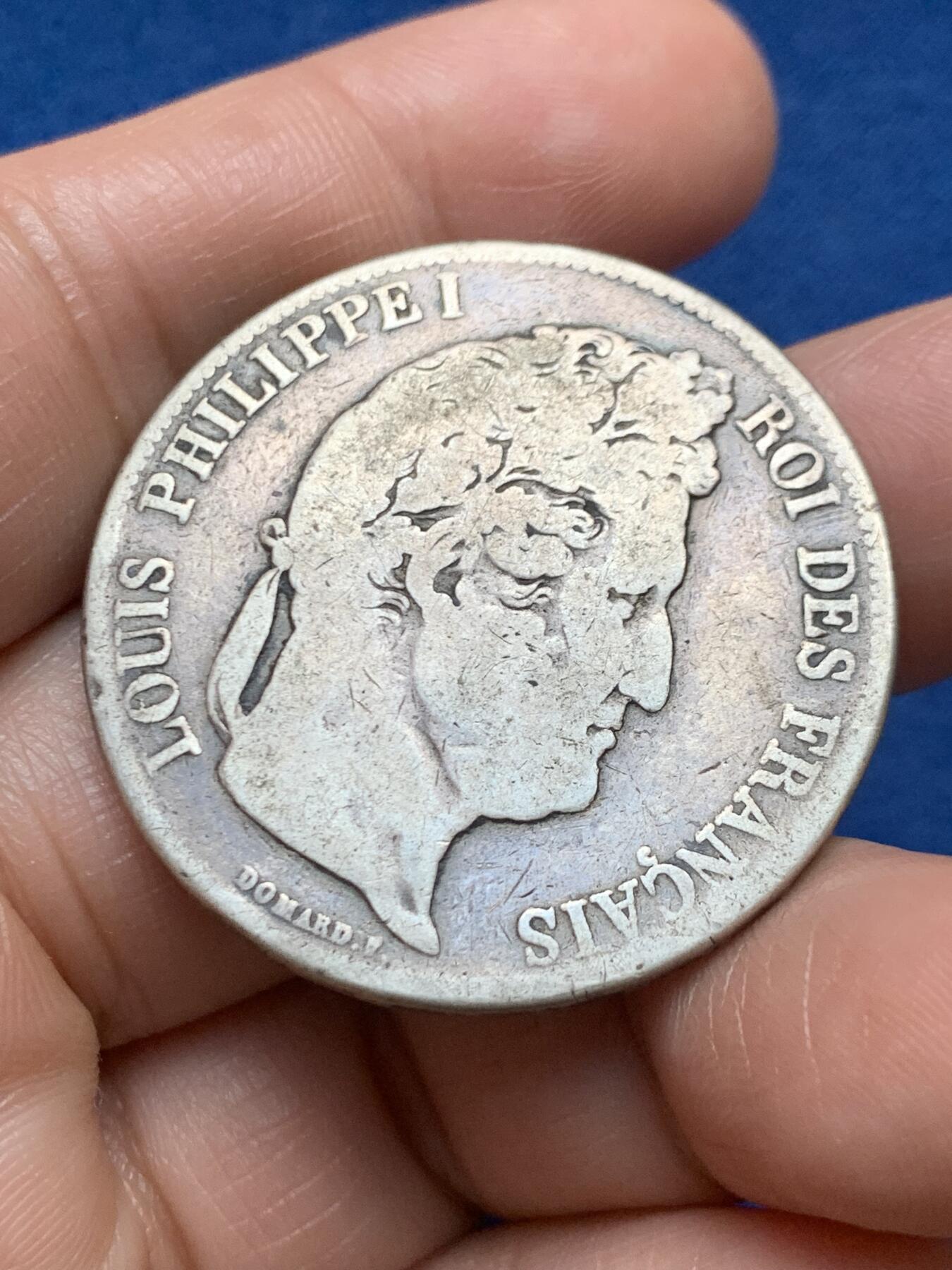 《竞宝斋》第467场 周日，周一 2场连拍 （全场包邮）欢迎送拍 法国1836年菲利普5法郎银币，原味币，老包浆，味道非常好，喜欢不容错过！