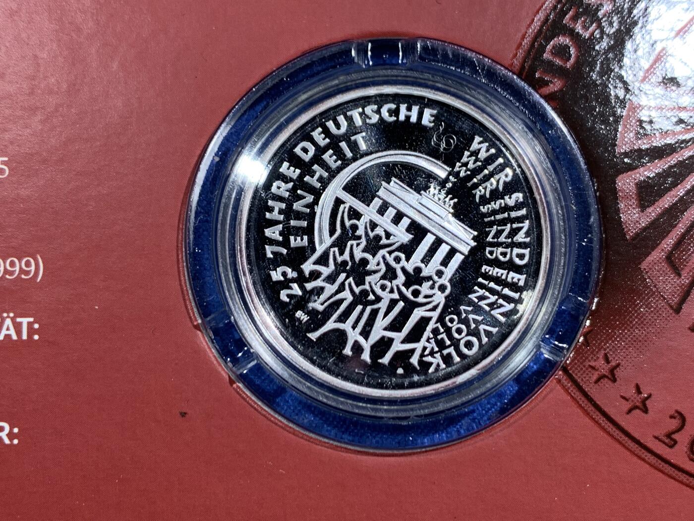 《竞宝斋》第467场 周日，周一 2场连拍 （全场包邮）欢迎送拍 德国2015年25欧元精制银币 德国统一25周年 18克999银 卡册装