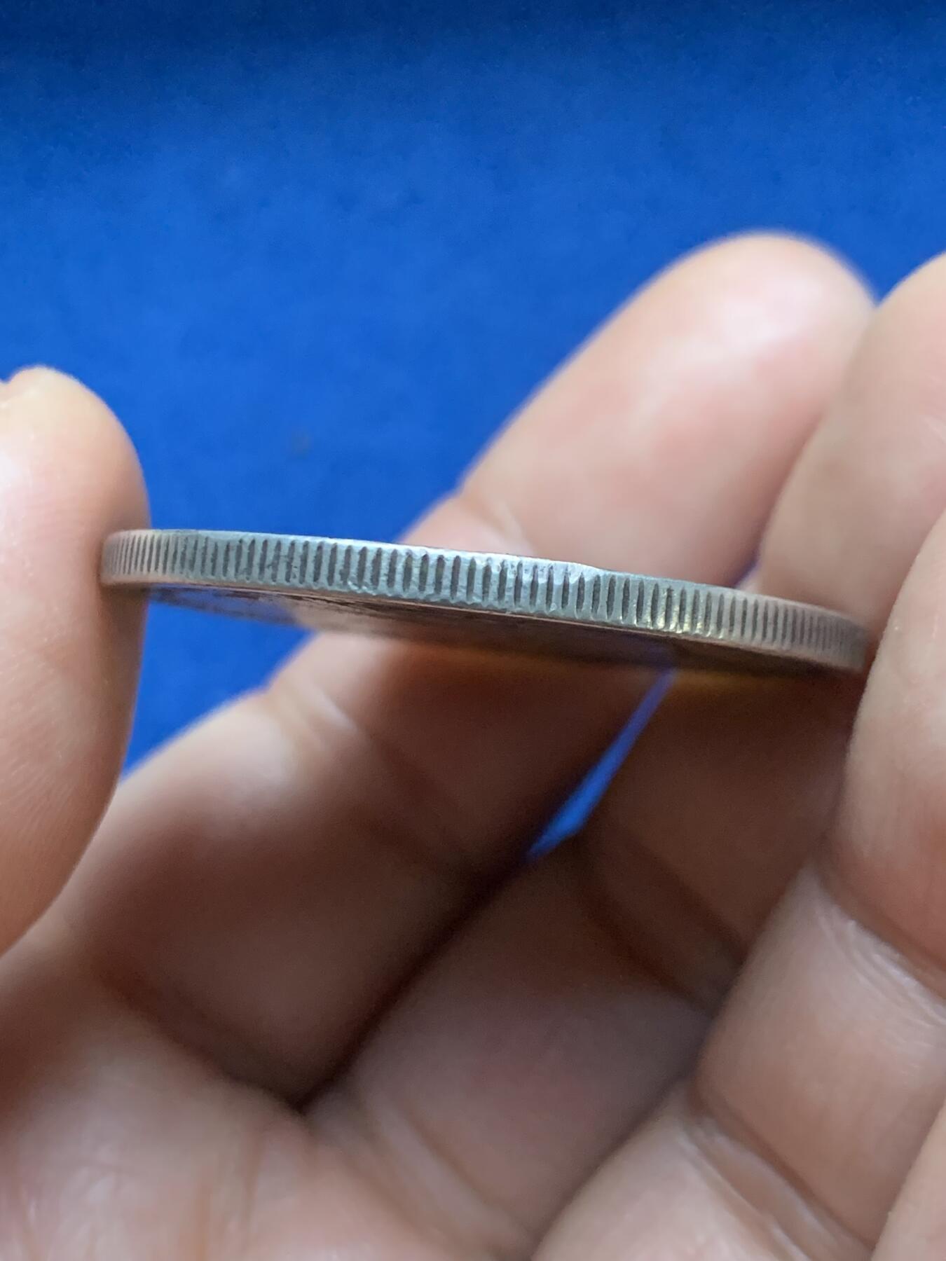 《竞宝斋》第467场 周日，周一 2场连拍 （全场包邮）欢迎送拍 美国1885摩根银币 O厂 味道很不错 品相尚可