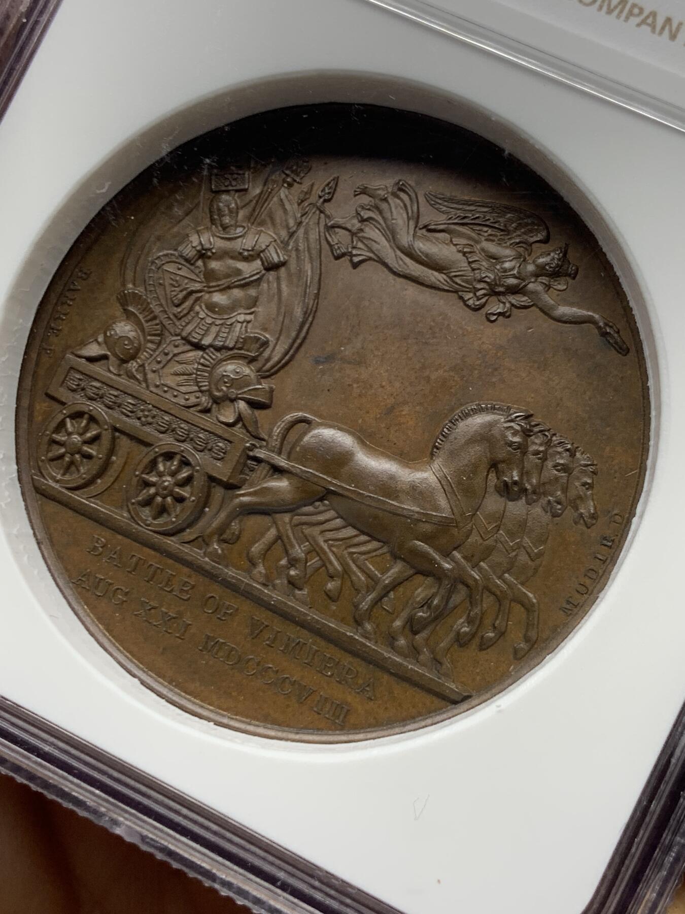 《竞宝斋》第467场 周日，周一 2场连拍 （全场包邮）欢迎送拍 NGC MS64BN 1808年英国纪念维米亚战役英军进入里斯本铜章 穆迪原盒系列 经典品种 稀少 超高分 加厚盒 双面高浮雕雕刻精美