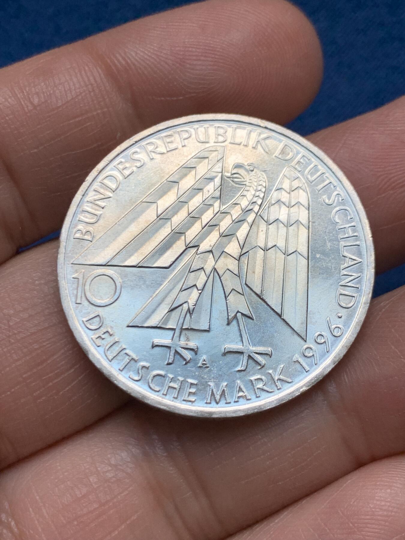 《竞宝斋》第467场 周日，周一 2场连拍 （全场包邮）欢迎送拍 德国1996年Kolpingwerk（国际天主教协会）150周年10马克纪念银币 625银 15.4克