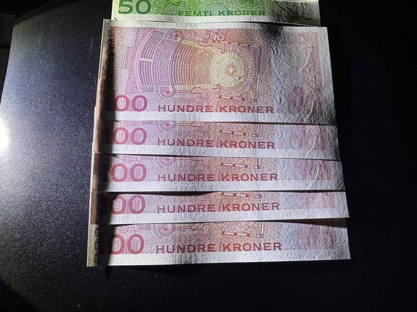 《外钞收藏家》第六百一十四期（精选场）（长期征集拍品、欢迎藏友们联系合作）