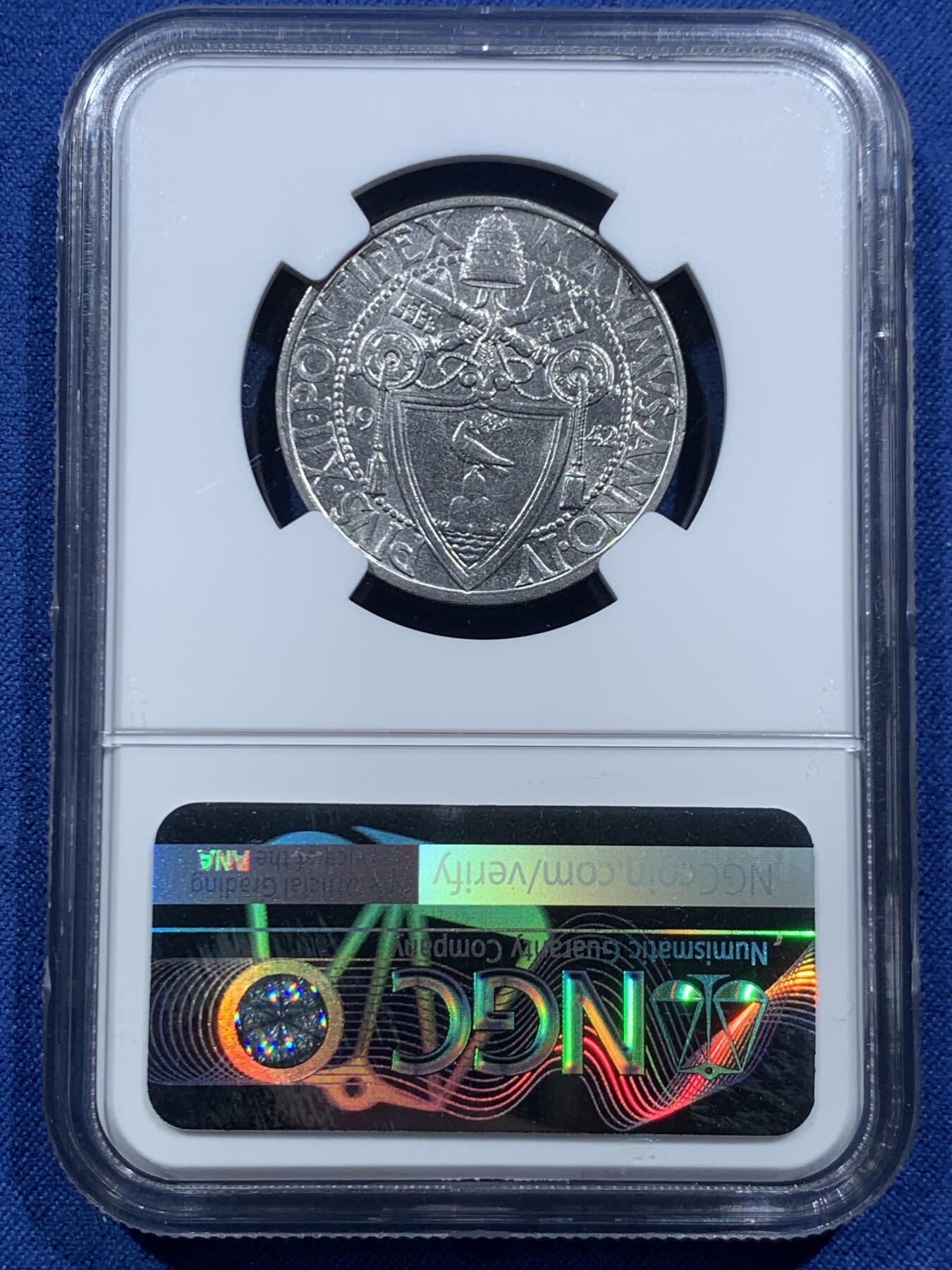 《竞宝斋》第467场 周日，周一 2场连拍 （全场包邮）欢迎送拍 NGC MS65 梵蒂冈1942年2里拉镍币 高分！