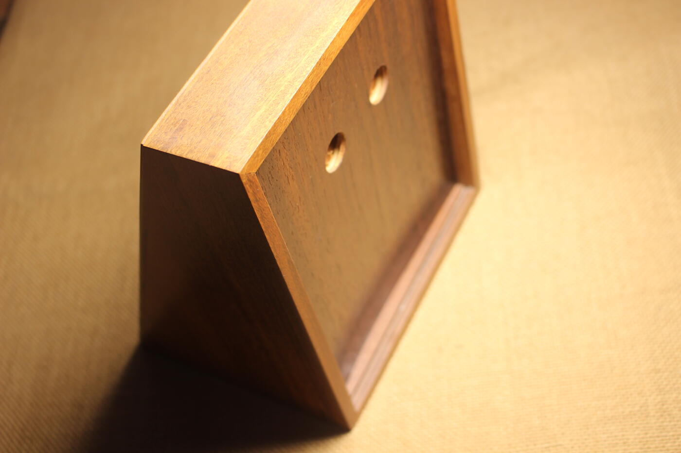 四等瑞宝章，银质珐琅局部镀金，战后式样，附法务省订制展示盒，库存品相 