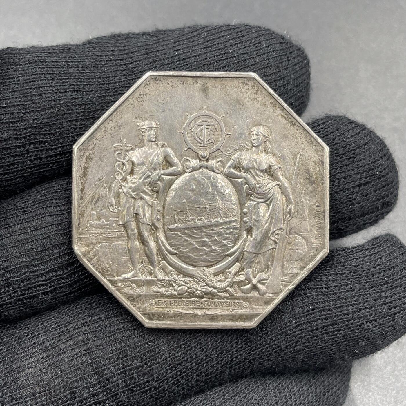 「木头集藏」章牌专场-第69场 法国大西洋与地中海邮政服务八角银章，直径：38.7 mm，26.8 g，边铭：丰饶角 ARGENT