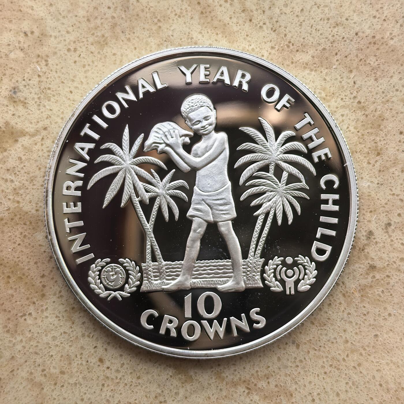 道一币馆币章第一百六十八场 特克斯和凯科斯群岛1982年国际儿童年10克朗精制银币 23.28g 925S 8000