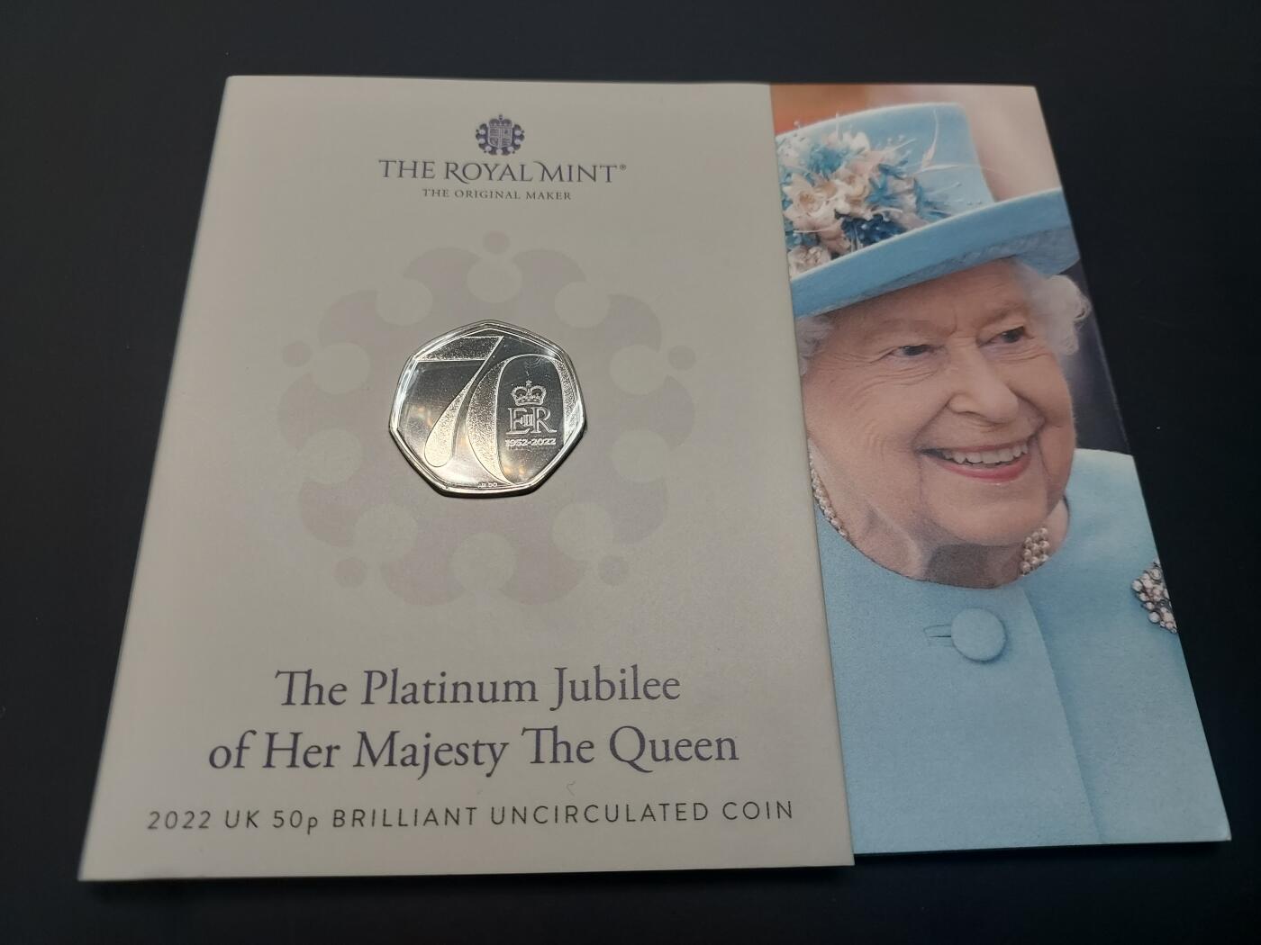 博彦收藏   3月7日 8点钱币专场 全场包邮 2022 女皇70周年50p 纪念币套折