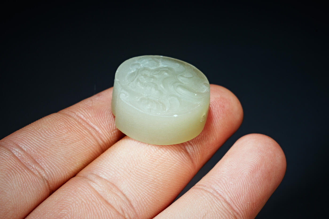 上海都达杂项专场四十四【全场包邮】  天然和田玉精雕《持莲观音》挂件91-112