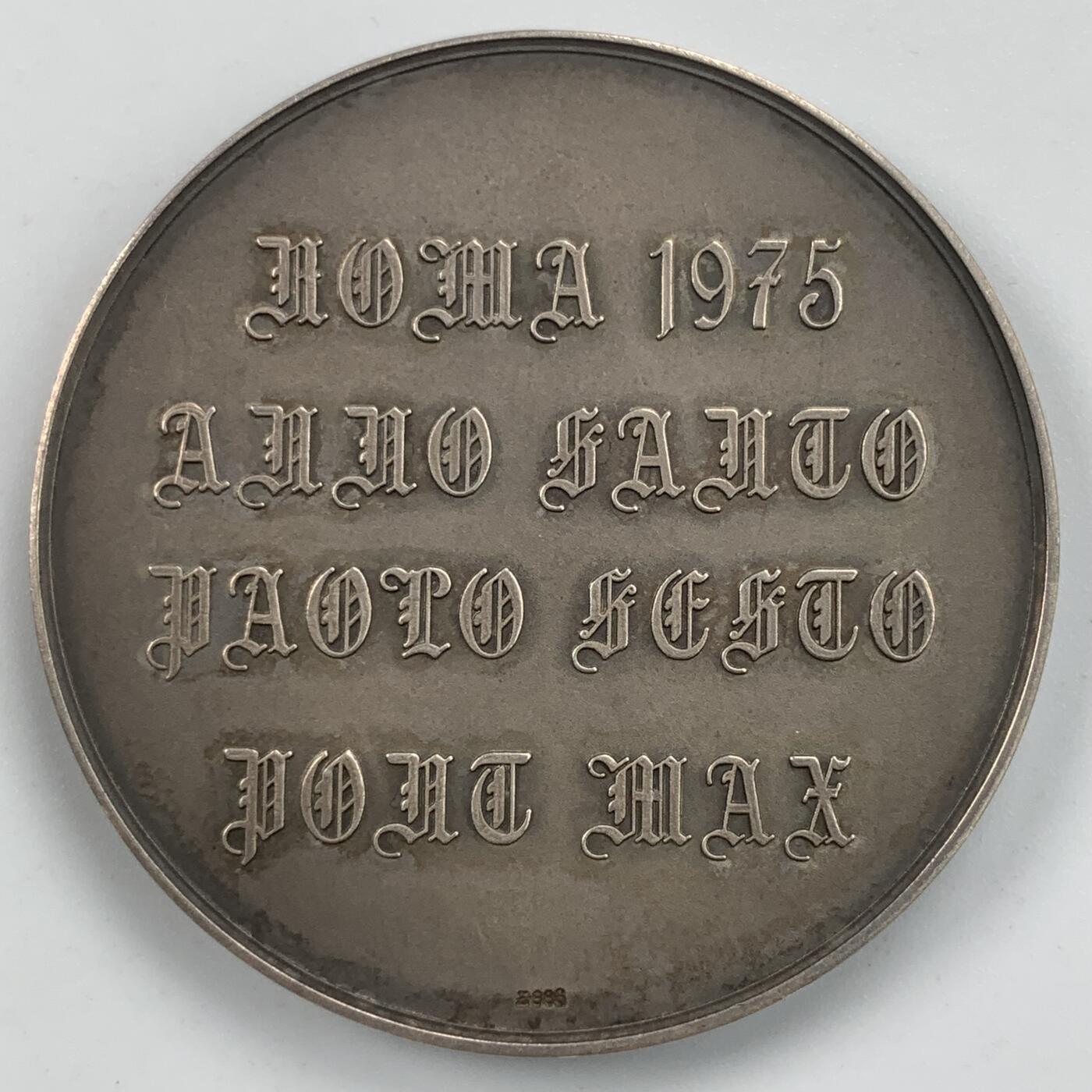 掌中浮雕-藏着的欧洲第053场 1975年宗教纪念银章，正面圣彼得大教堂广场，40mm，32g