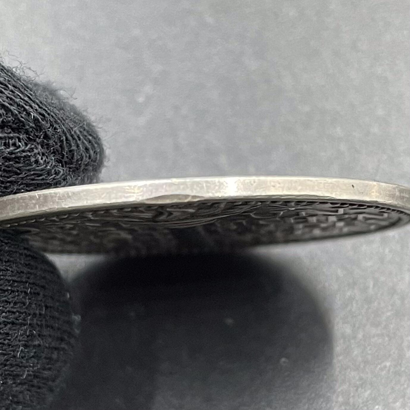 「木头集藏」章牌专场-第69场 Roth～德国1928年银章 音乐家舒伯特逝世100周年纪念，直径：36mm，19.6g，边铭：巴伐利亚造币厂+含银量900。正面是舒伯特肖像，背面文字大意为“献给不朽的德语歌曲大师”。