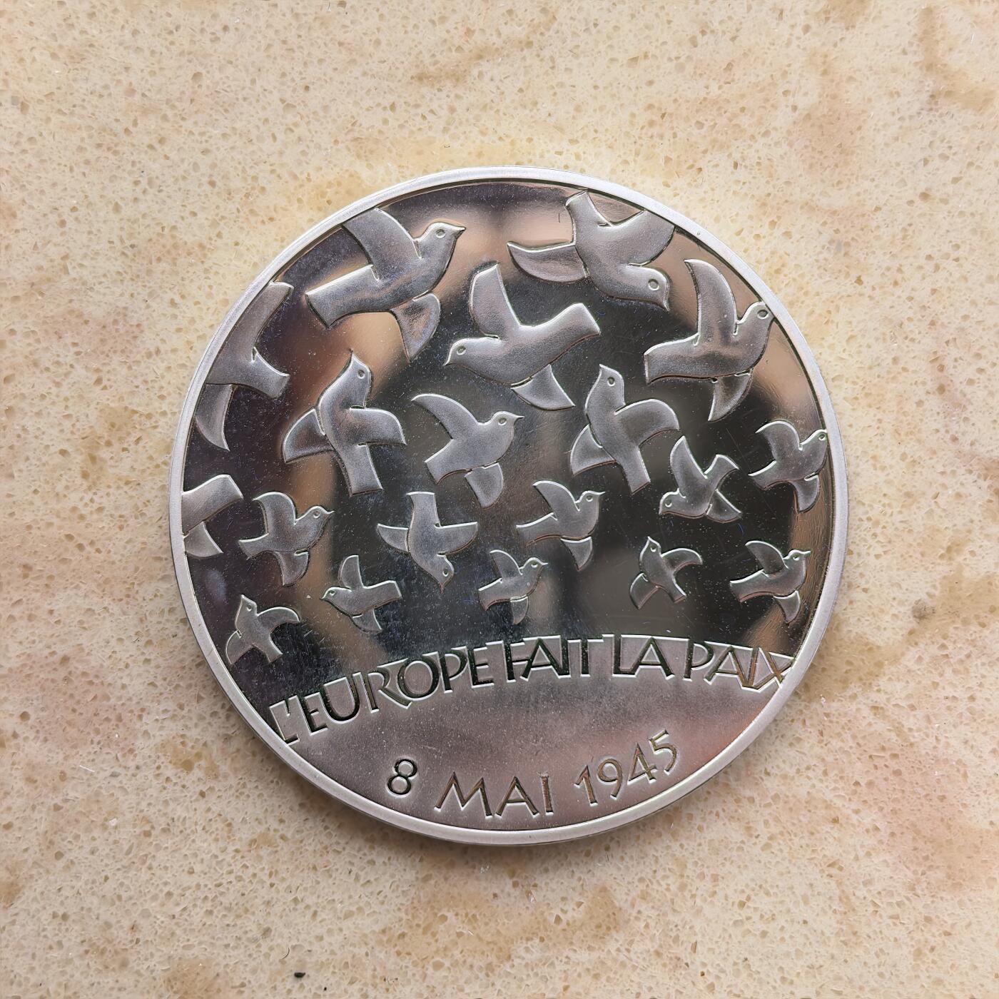 道一币馆币章第一百六十八场 法国2005年欧洲和平自由60周年1.5欧元银币  22.2g 900S 