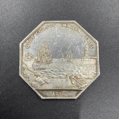 「木头集藏」章牌专场-第69场 - 法国马赛工商协会八角银章，直径：35.3 mm，19.8 g，边铭：丰饶角 ARGENT，