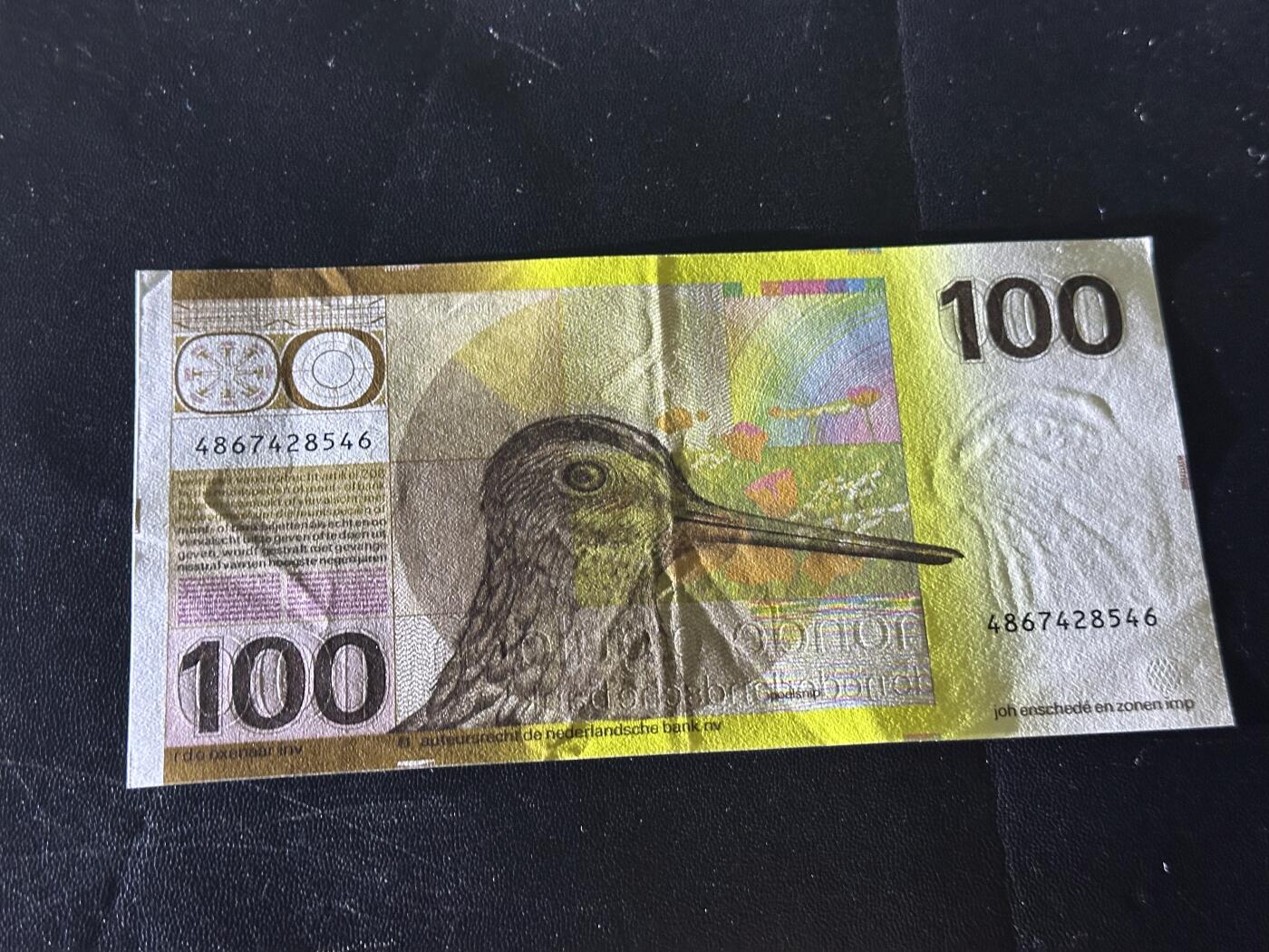 《外钞收藏家》第六百一十四期（精选场）（长期征集拍品、欢迎藏友们联系合作） 1977年荷兰 100盾 水鸟 AU品相