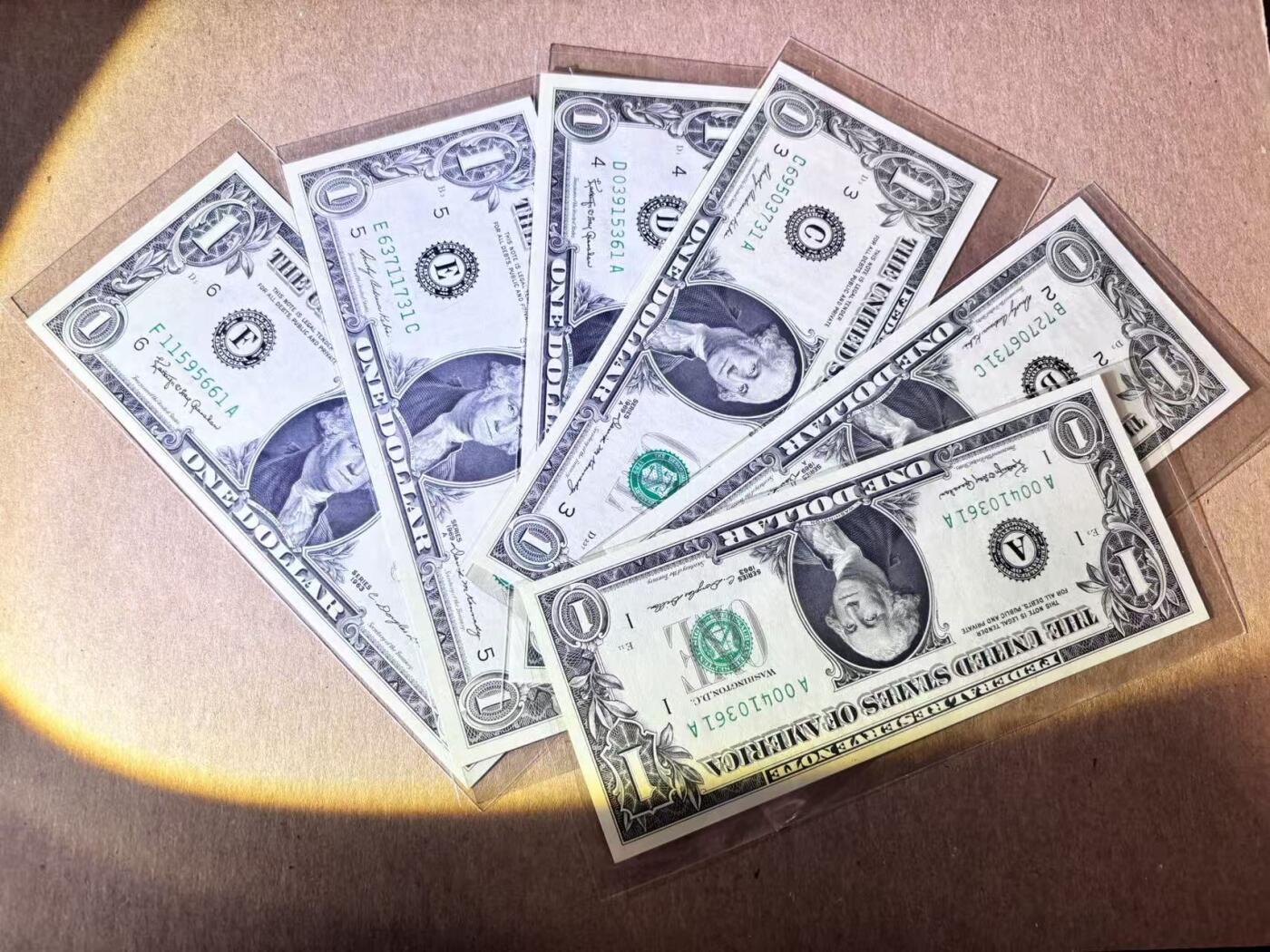 (800期大拍拍品火热征集中🔥）【Blue Auction】世界纸币精拍第790期——18级TOP拍卖/信誉/品质/专业/高效💫  【一组12张12区 含无47】美国 1963年1美金 全新UNC（个别轻微瑕疵）