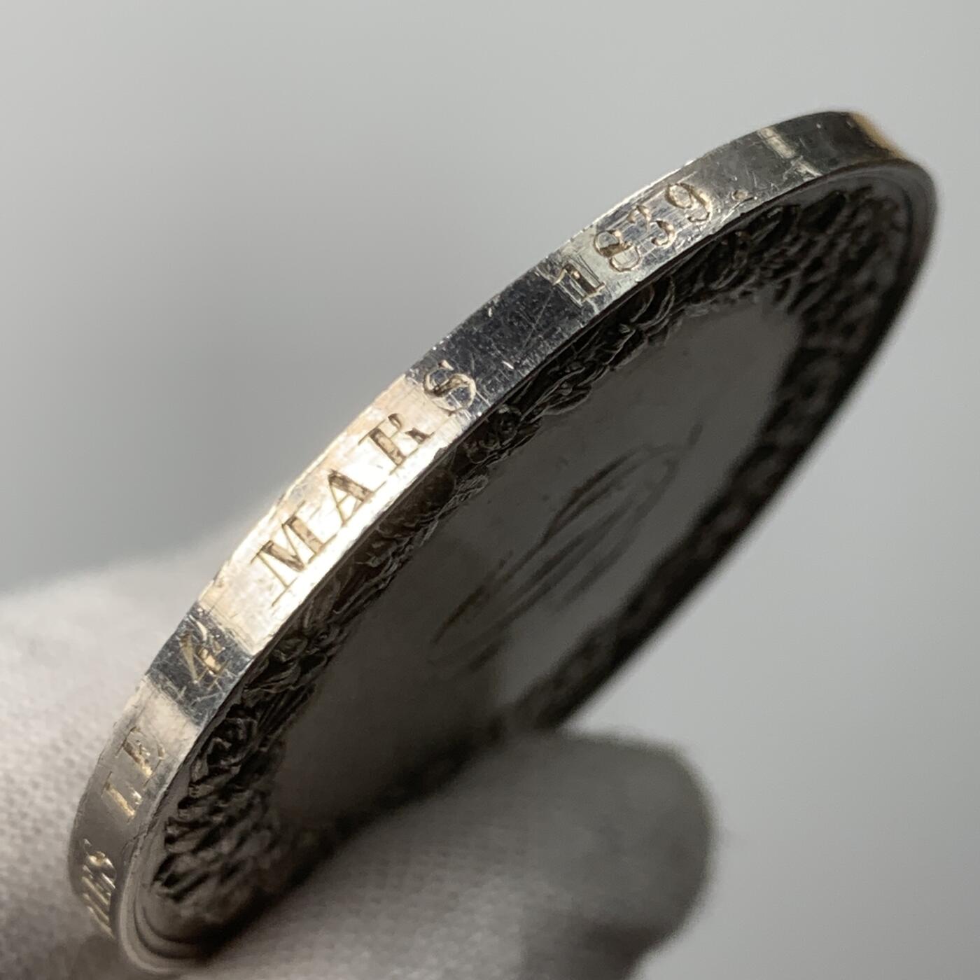 掌中浮雕-藏着的欧洲第053场 1839年法国古典银婚章，油灯边铭，41.5mm，32g