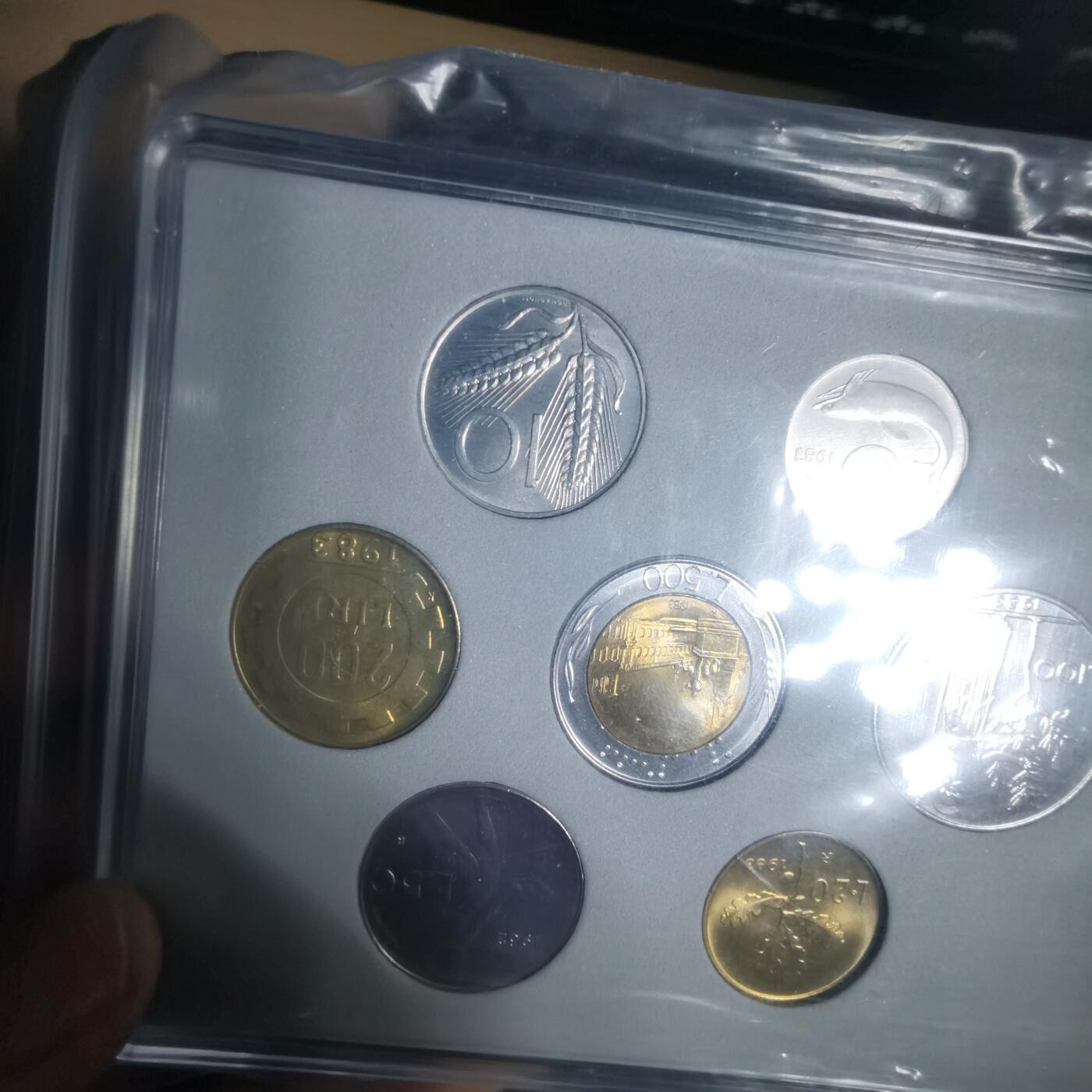 沼泽如烟--第1009场 意大利七枚套币